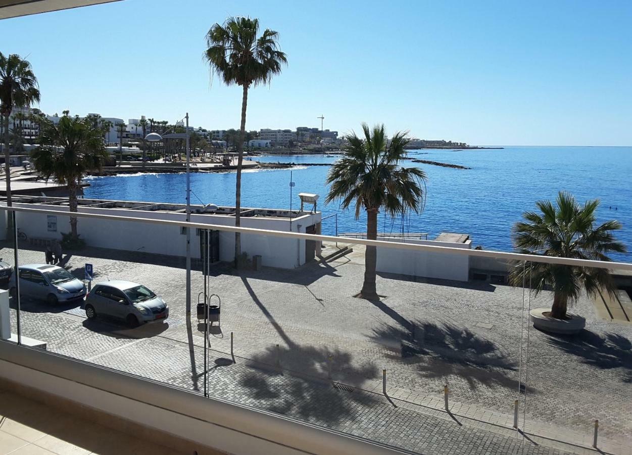 Lighthouse By The Sea Lovely 2Bdr Apartment Paphos Exteriör bild