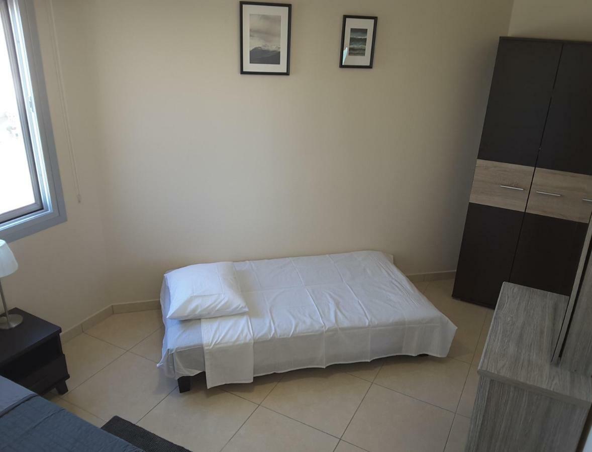 Lighthouse By The Sea Lovely 2Bdr Apartment Paphos Exteriör bild